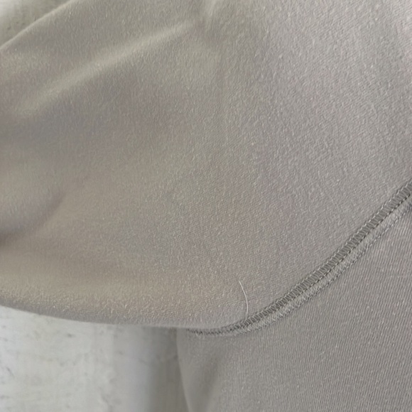 VS PINK Pullover Size S - Picture 6 of 6